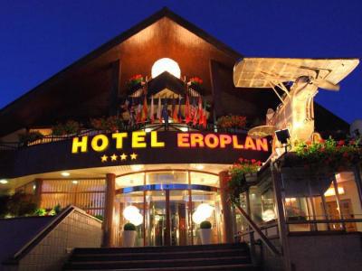 Hotel Eroplan Roznov pod Radhostem Ngoại thất bức ảnh